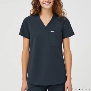 Figs excellent condition scrubs set (top regular XS, bottoms petite small)